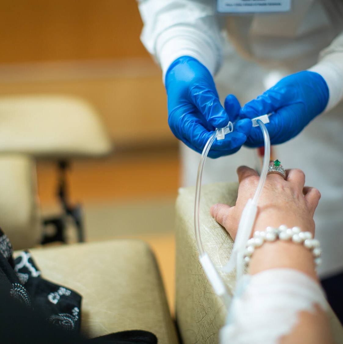 دراسة لمايو كلينك تظهر فاعلية نظام علاجي أقصر وأقل كثافة يجمع بين العلاج الإشعاعي والكيميائي لسرطان البلعوم المرتبط بفيروس الورم الحليمي البشري featured image