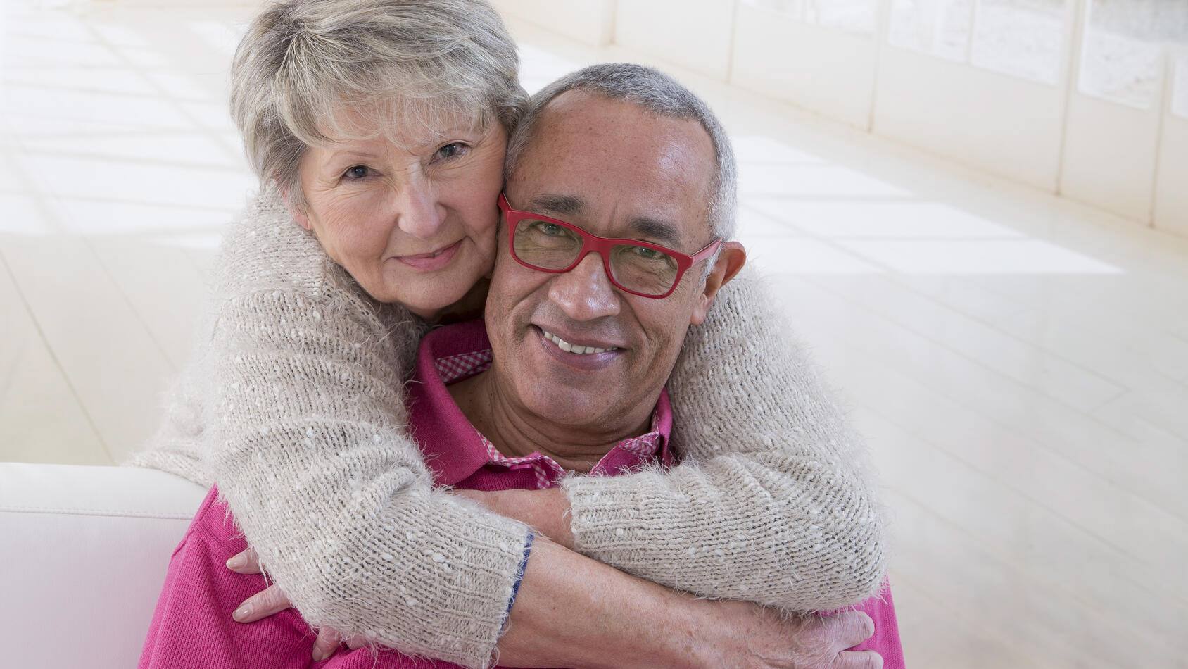 دراسة رائدة من مايو كلينك تكشف أن تركيب دعامة في الشريان السباتي يقلل من خطر الإصابة بالسكتة الدماغية لدى المصابين بتضيق الشريان السباتي featured image