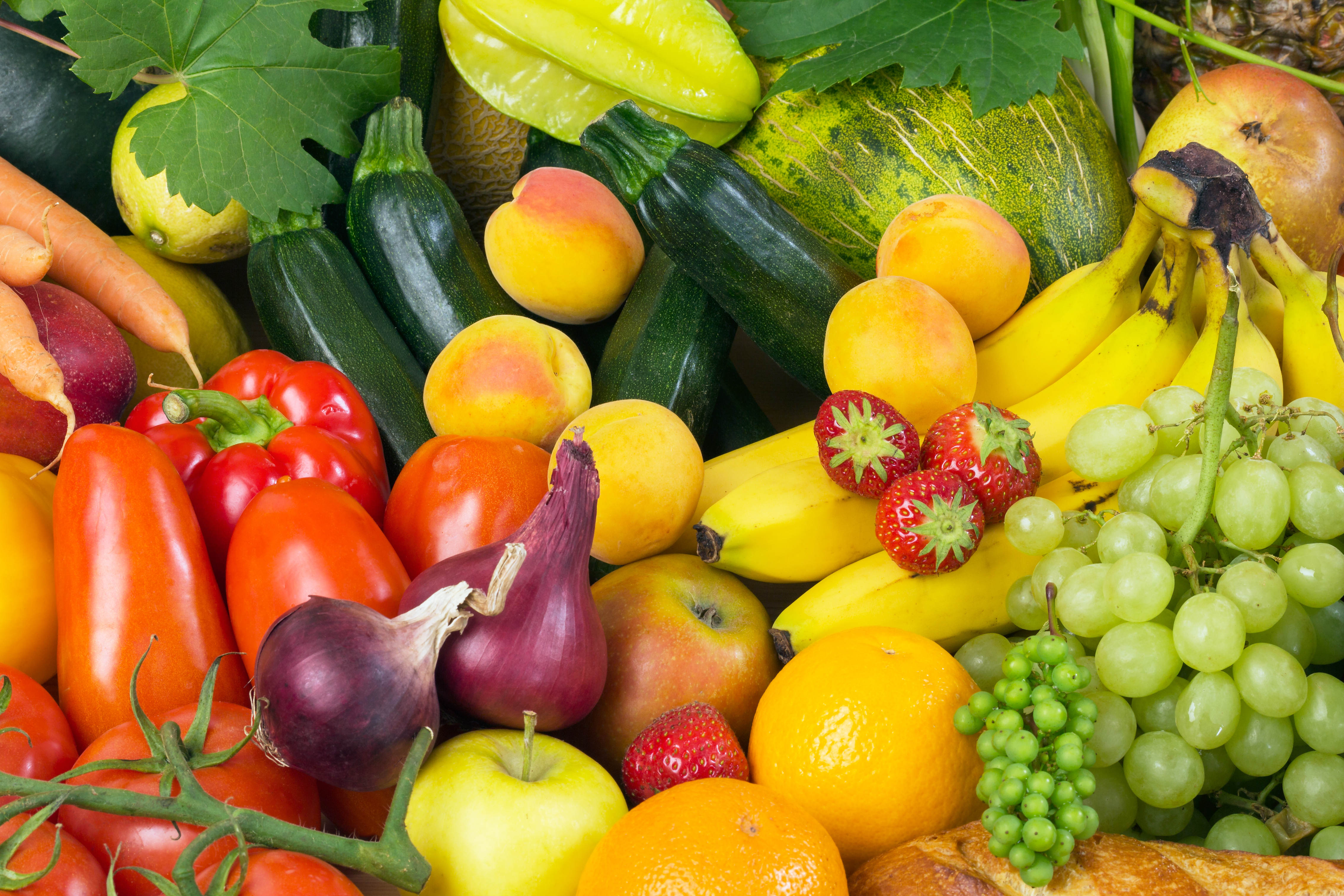 Плоды овощей и фруктов. Овощи и фрукты. Овощи, фрукты, ягоды. Яркие овощи. Овощи картинки.