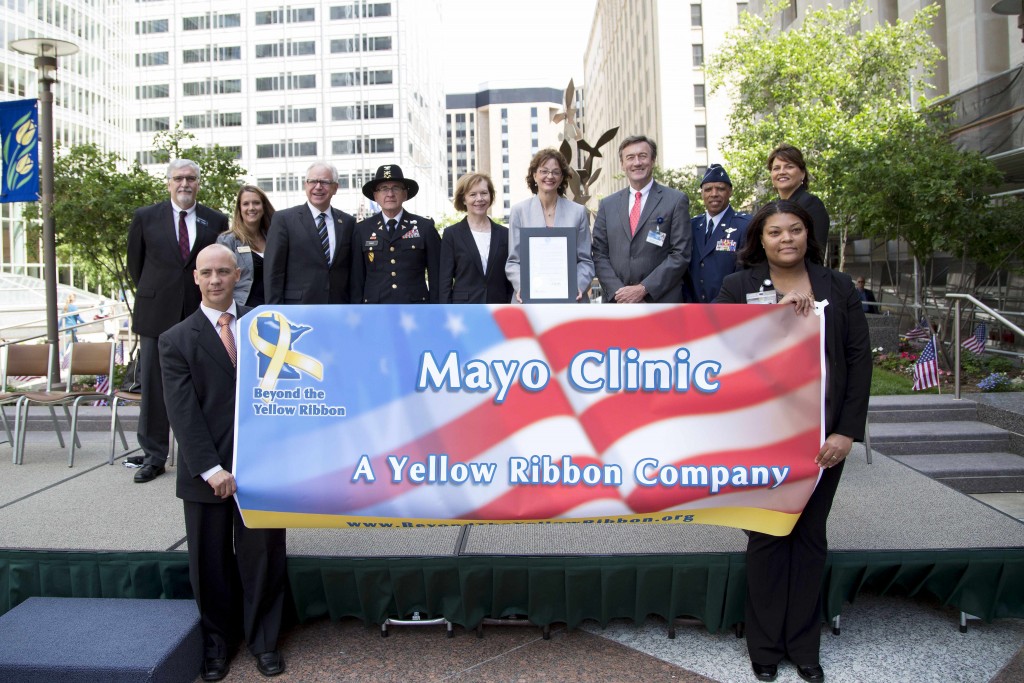 Mayo Clinic Yellow Ribbon Announcement, dignitaries honoring veterans