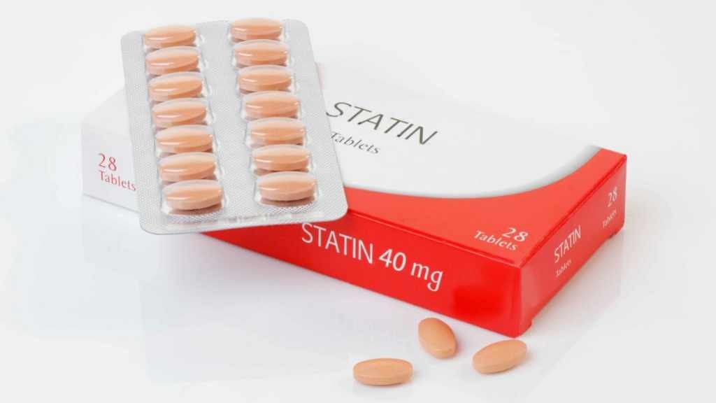 generic pack of the controversial cholesterol preventative drug Statin - with logos removed