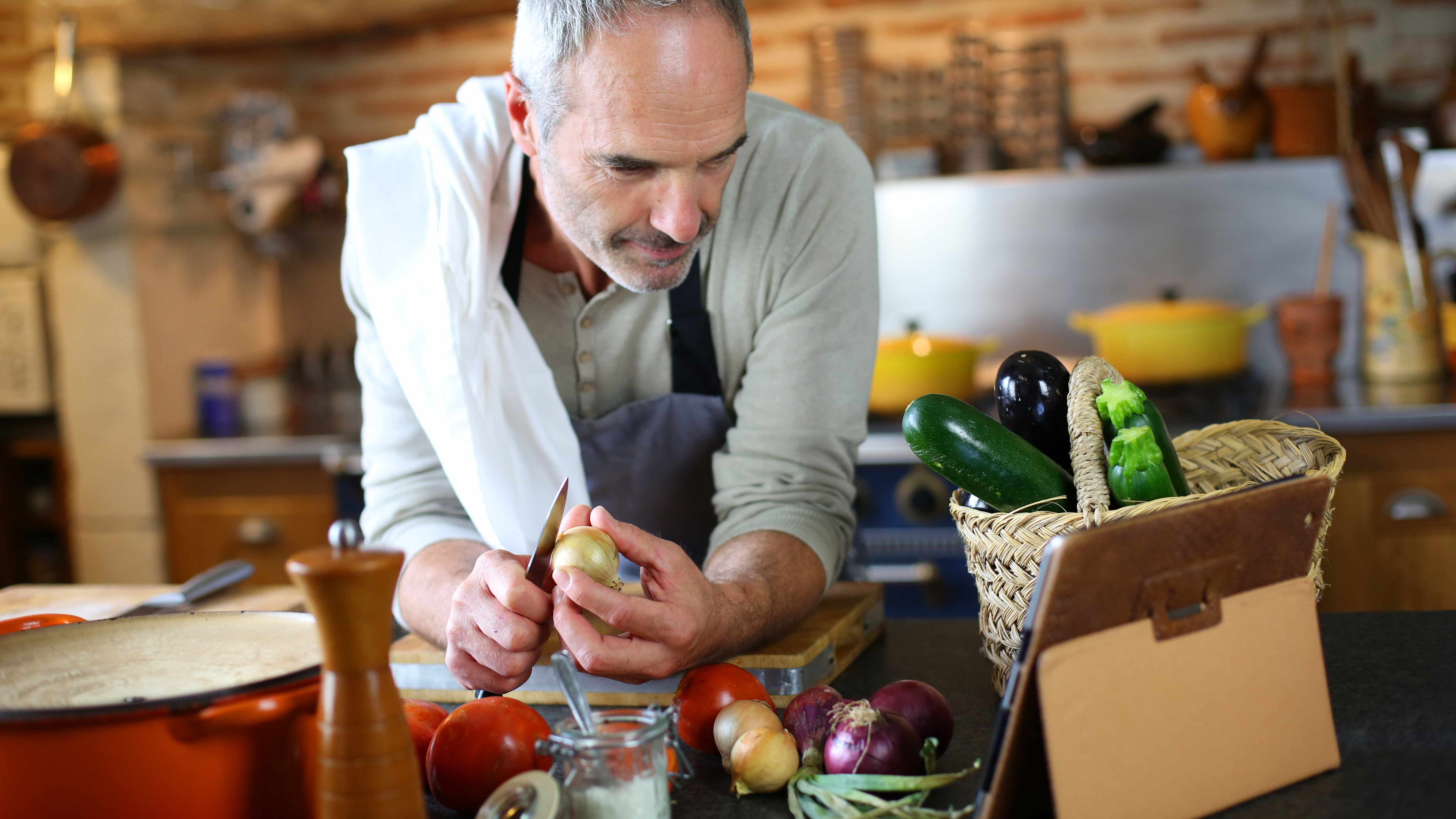 Mayo Clinic Q&A: Diet tips during cancer treatment featured image