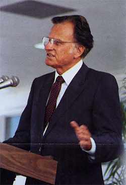 a 1986 photograph of Reverend Billy Graham, the keynote speaker when the Mayo Clinic campus in Jacksonville, Florida, was dedicated