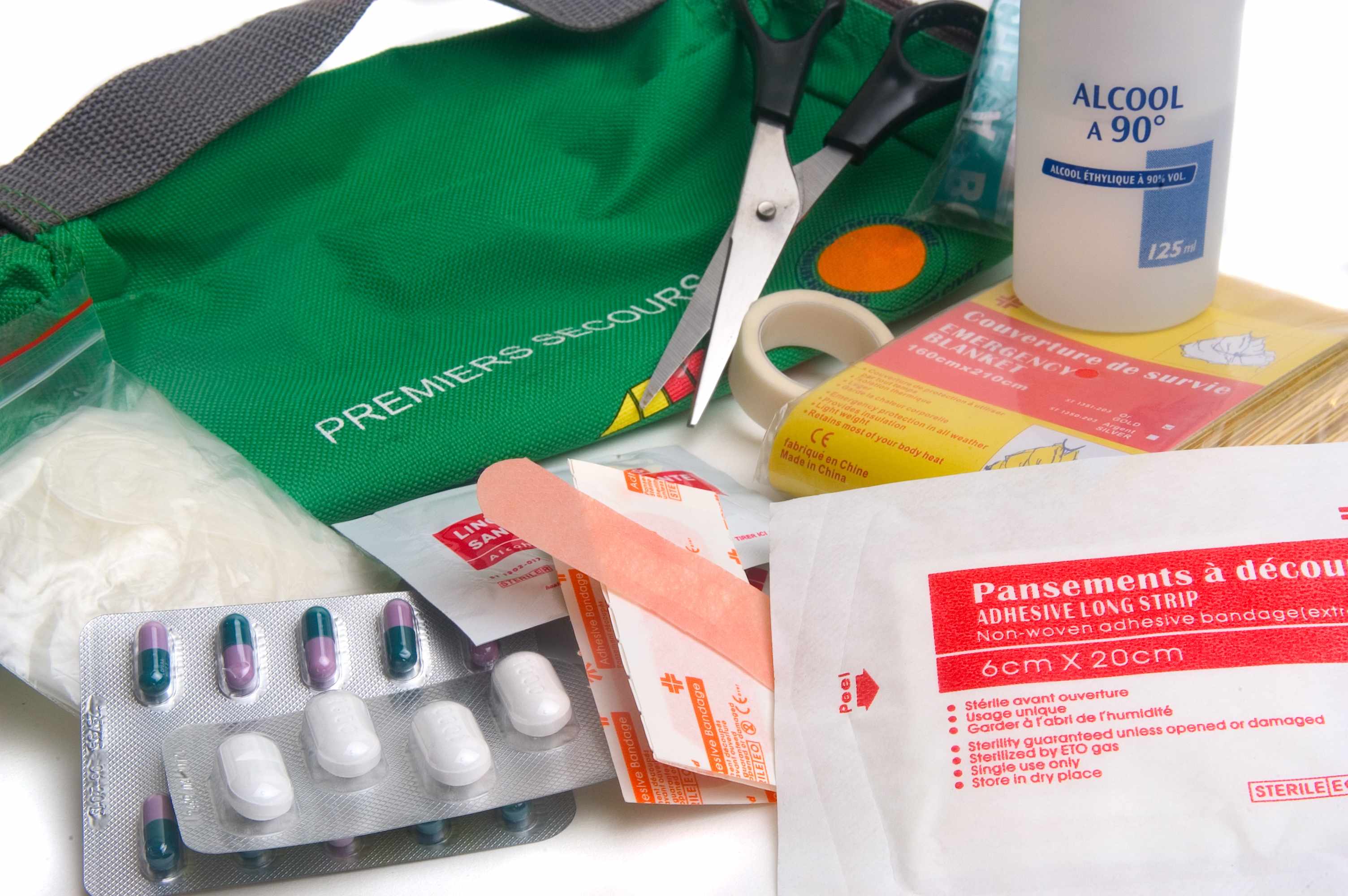 emergency bandages and first aid kit contents