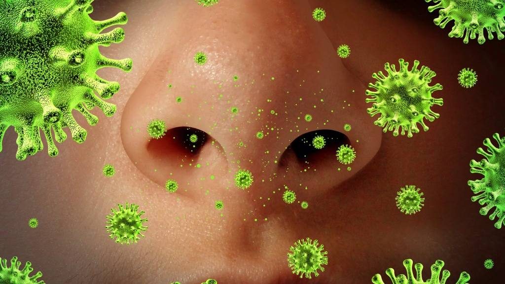 Ilustración de la alergia: los alérgenos flotan en el aire cerca de la nariz de una persona
