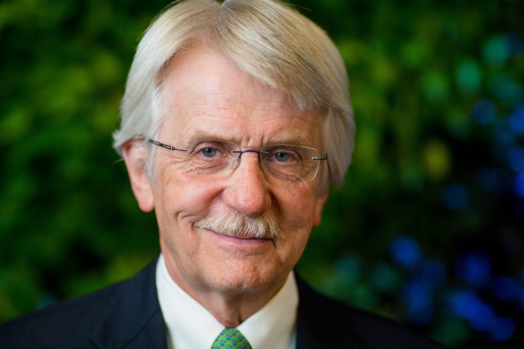 Photo of Dr. Ronald Petersen