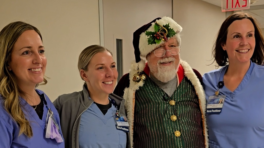 A thank-you for the gift of life: Kidney transplant recipient reunites with care team featured image