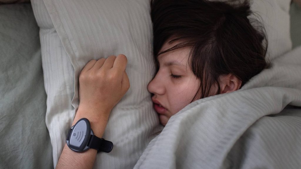 Brain may reinforce seizures during sleep, Mayo Clinic study suggests