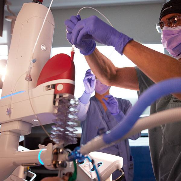 (VIDEO) Robotic-assisted bronchoscopy study of more than 2,000 lung lesions suggests safer, faster path to diagnosing lung cancer featured image