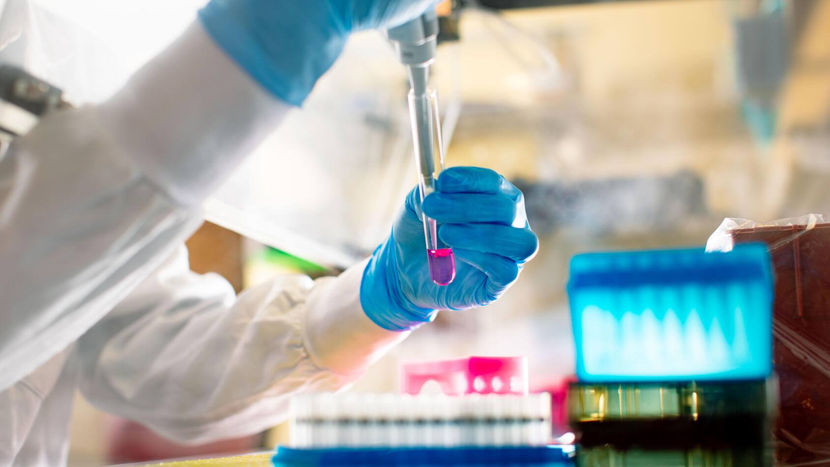 Mayo Clinic researchers use milk-derived nanoparticles to target aggressive bile duct cancer featured image
