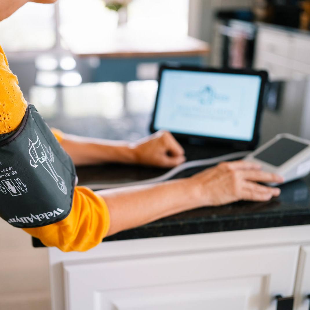 Mayo Clinic study finds remote monitoring may detect early complications, reduce burden for lung transplant patients featured image