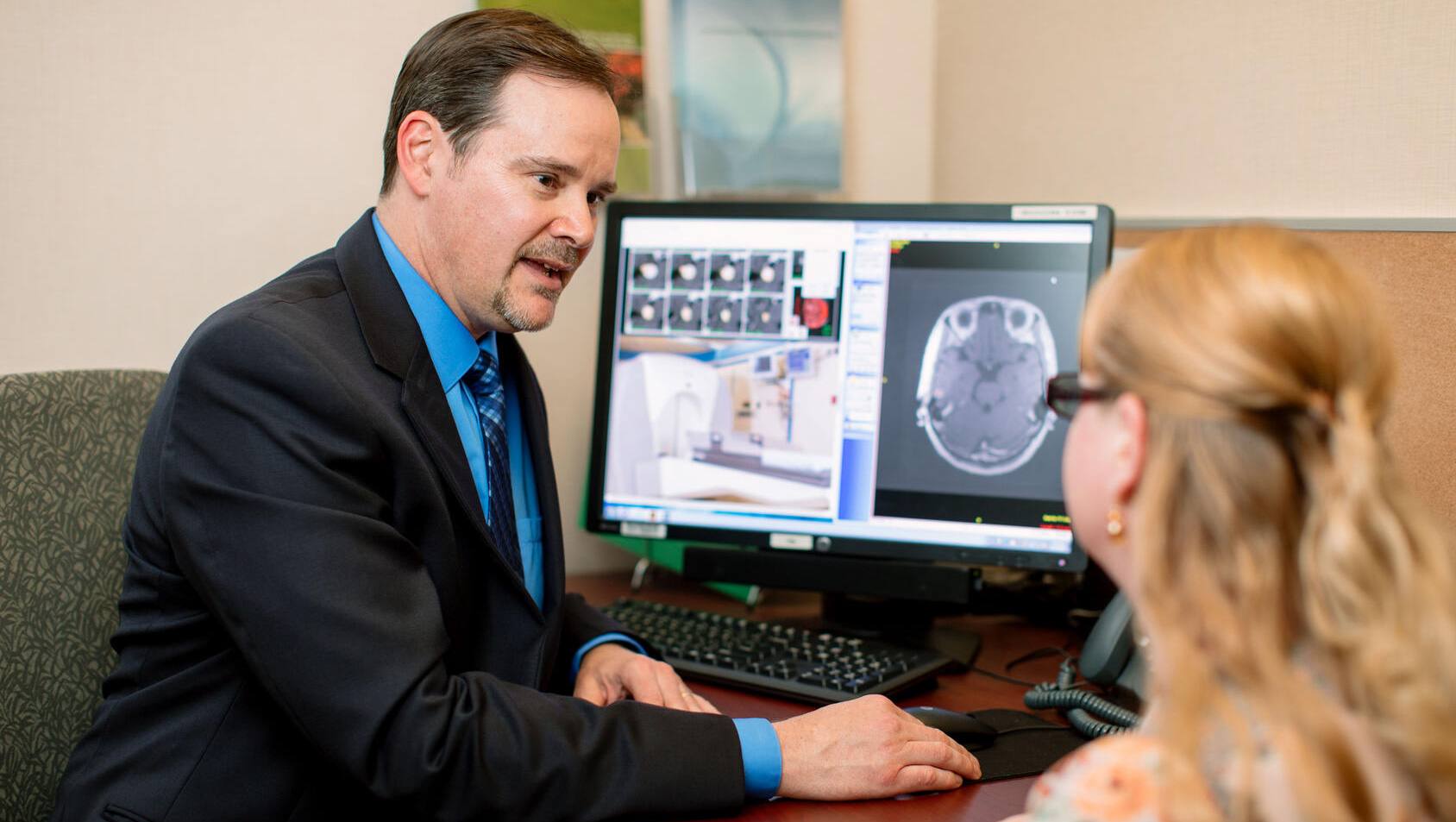 Study finds fractionated radiosurgery reduces recurrence after surgery for brain metastases, may improve survival featured image
